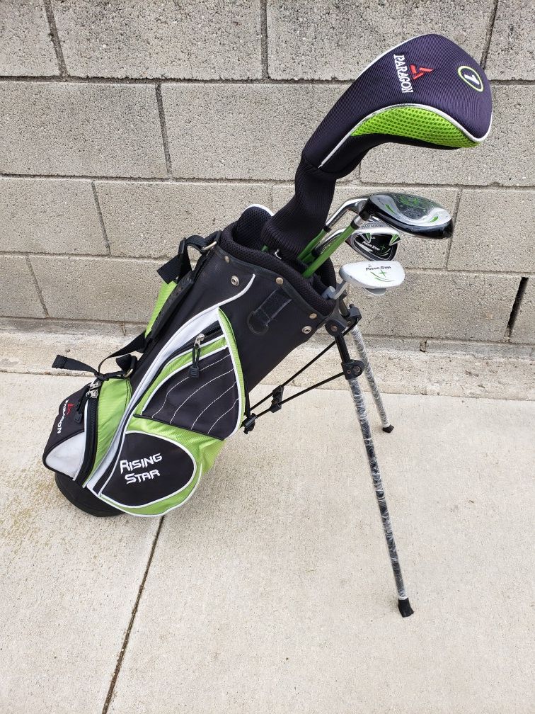 Paragon Rising Star Junior left handed golf club set and bag for 8-10 year old.
