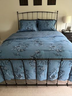 Wrought Iron Queen Size Bed Frame