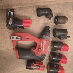 Milwaukee M12 Includes Batteries 