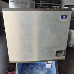 Ice Machine MANITOWOC 1000 Pound Per Day(220Volt)Perfecto Estado De Funcionamiemto)