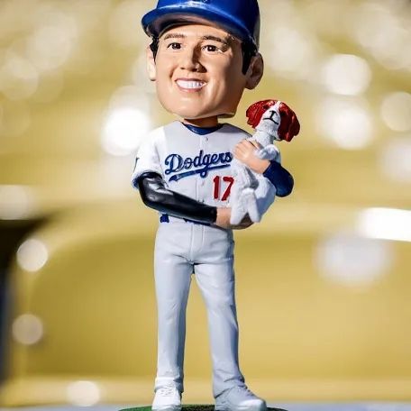 Shohei Ohtani & Decoy