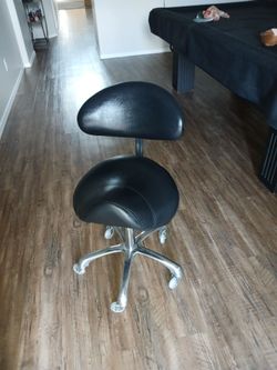 Saddle Chair with Backrest
