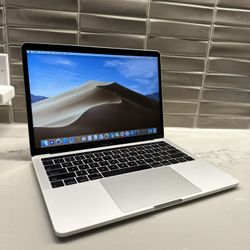 2018 13” Macbook Pro 2.3Ghz i5 8GB Ram 256SSD!