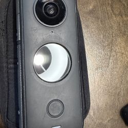 Insta360 X2