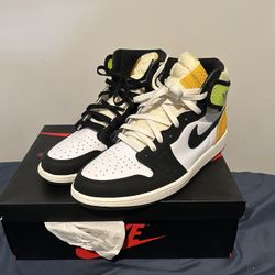 Jordan 1 Retro “High Volt University Gold”