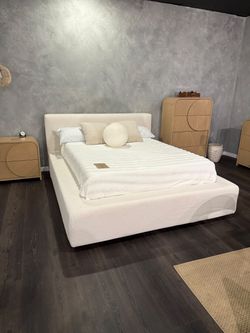 Arhaus-Inspired Storage Bed | Gas-Lift | Removable Linen Cover