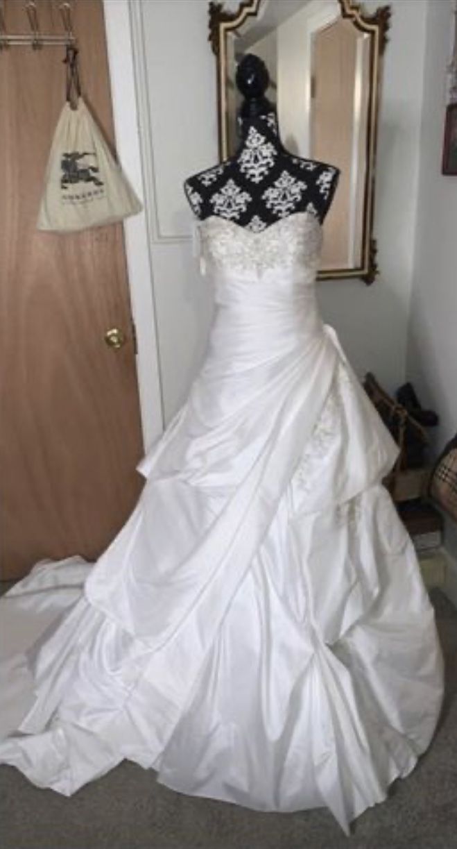 New Wedding Dress Sz. 4