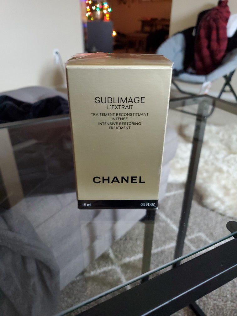 Chanel Sublimage L'essence Fundamentale Makeup Foundation Brand New for  Sale in San Francisco, CA - OfferUp