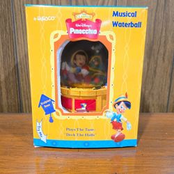 Pinocchio Snowglobe