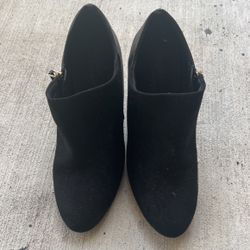 Shoes - DexFlex Comfort Size 9 