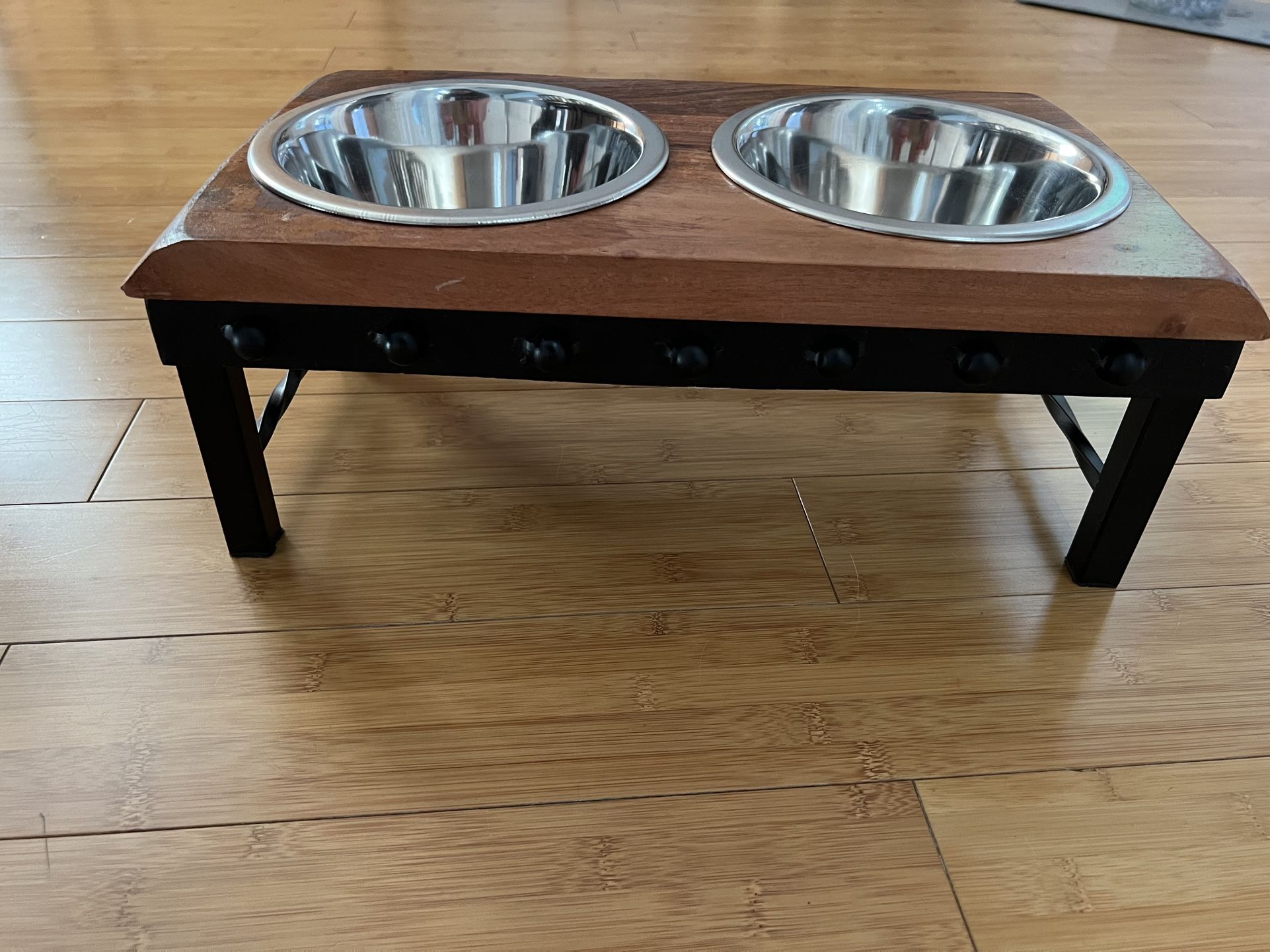 Dog Bowls With Stand 