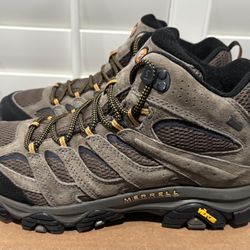 New Merrell Men's Moab 3 Mid Waterproof Hiking Boots (Men’s Size 10.5) - $95