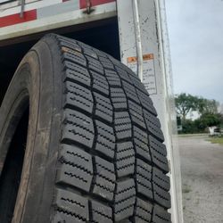 Commercial Truck Drive Tire