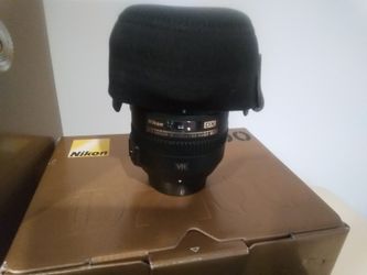 Nikon 18-200 VR ii mint