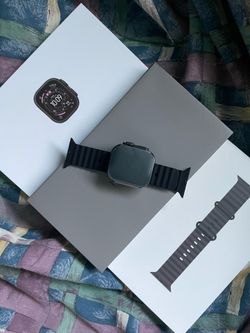 Apple Watch Ultra 3 49mm Titanium + Black Ocean Band