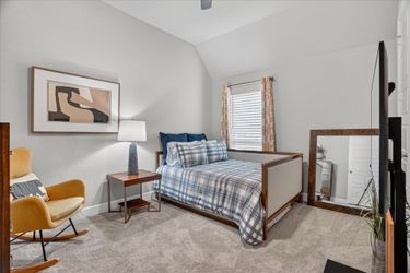 New Day bed w/twin trundle