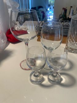 Wine glass set
