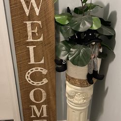 Wooden Welcome Sign