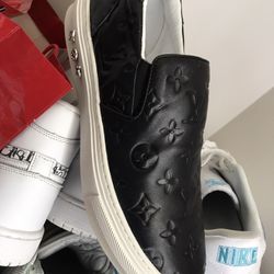 Louis Vuitton Low Sneaker Size 10