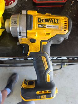 DeWalt 1/2  impact brushless battery included