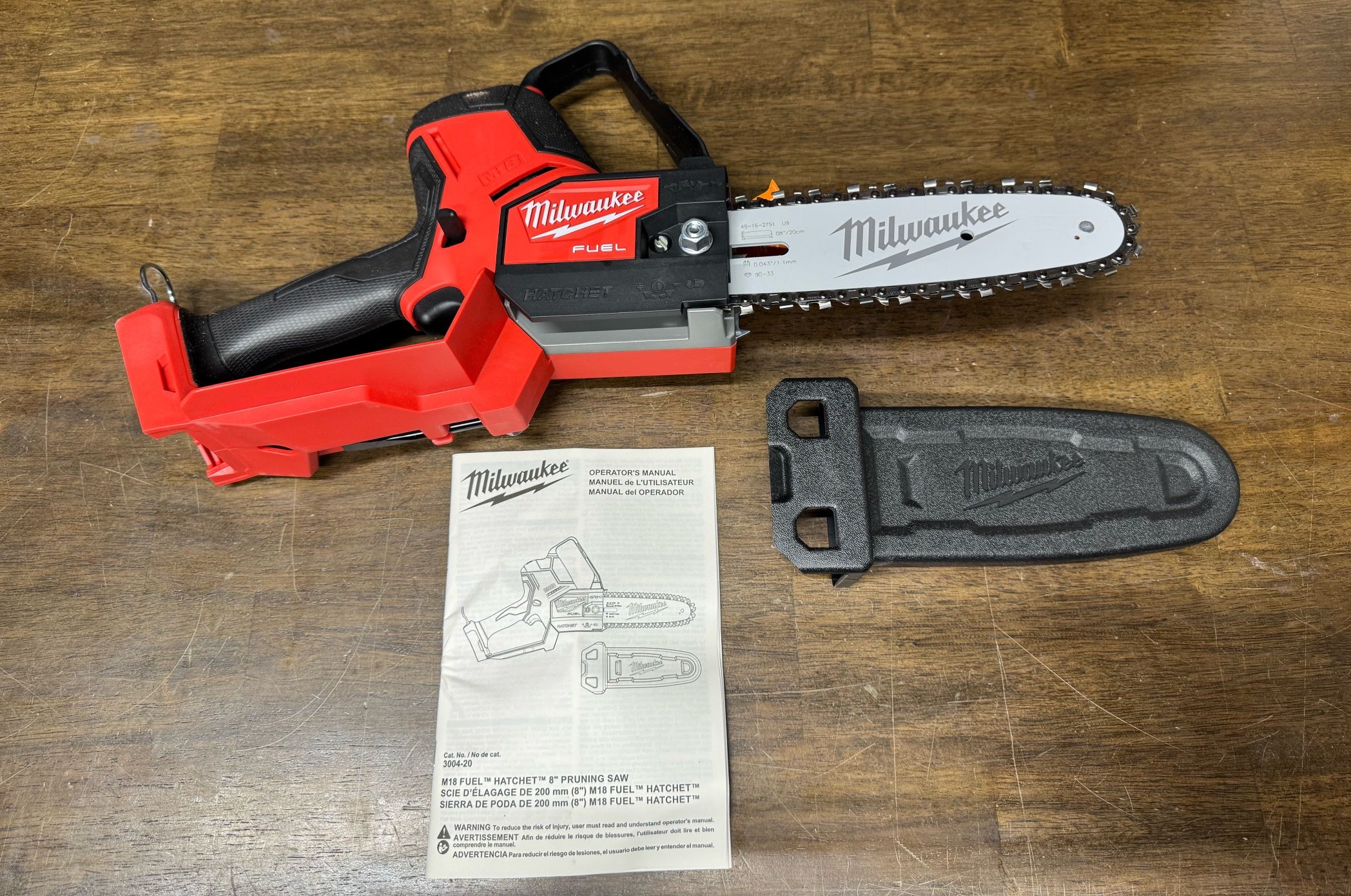 Milwaukee M18 FUEL 3004-20 Hatchet 8 in. Pruning Chain Saw