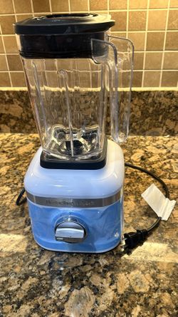 White Kitchenaid Blender 