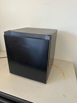Mini fridge