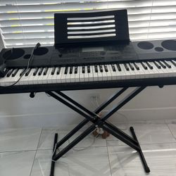 Piano Casio Profesional