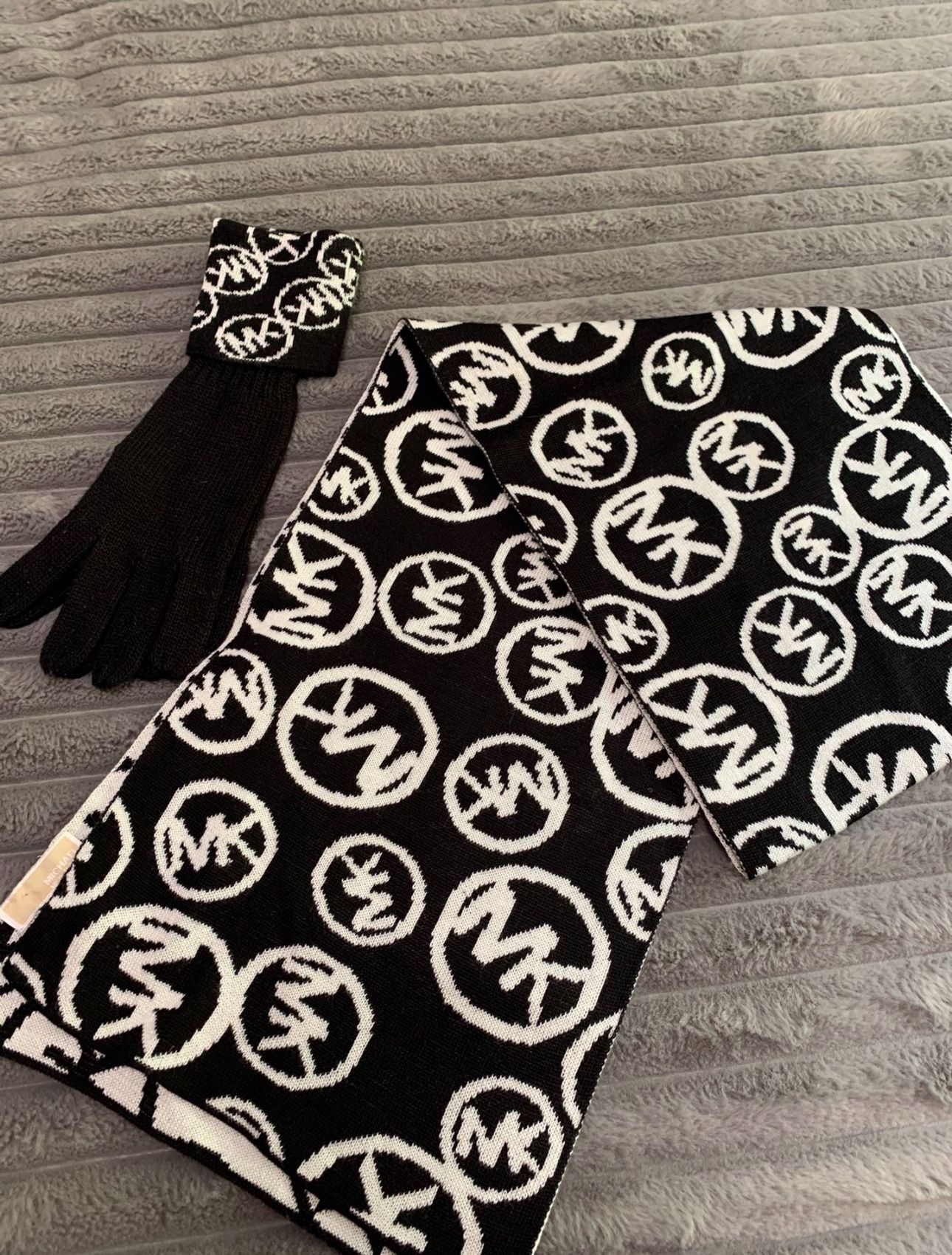 Womens Michael Kors Scarf & Gloves Set