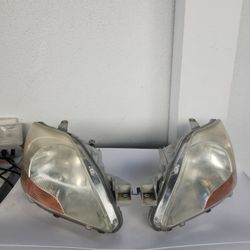 Headlights  Toyota Yaris 2008 
