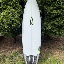 Roberts 6’6 Twinvader Surfboard