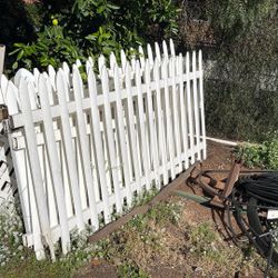 Free Vinyl Picket Panels