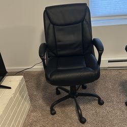 Like New Office Chair