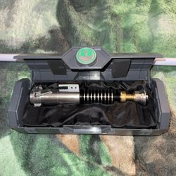 Disneyland Galaxy’s Edge Luke Skywalker Lightsaber 