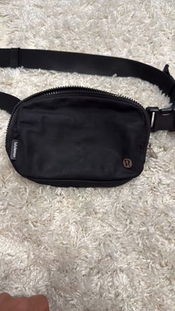 LULULEMON crossbody