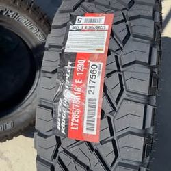 LT285/75R18 Tire Nitto Ridge Grapple
