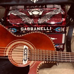 Grupo norteño estilo chirrin  y con tuba