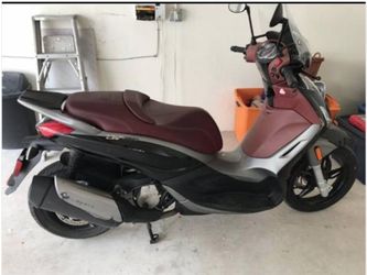 Piaggio Beverly 350 SportTouring 