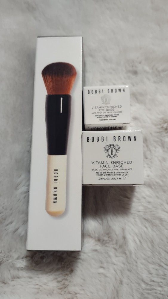 3 Pcs BOBBI BROWN BRUSH AND CREAM