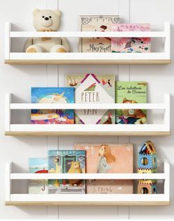 Kids bookshelf
