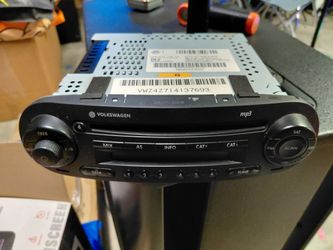 2005 VW Beetle Stereo Reciever