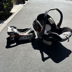 Chicco KeyFit 30 Infant Car Seat + Base + Stroller – Clean, Never in Accident