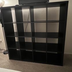 16 Unit Cubes Shelves 