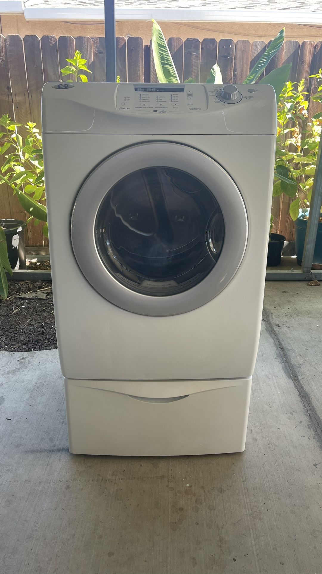 Whirlpool Electric Dryer With Pedestal Working 