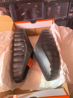 Nike mind 001 triple black slide size 12
