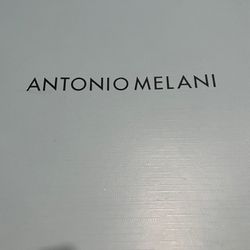 Woman’s Cream shoes gold “ Antonio Melani