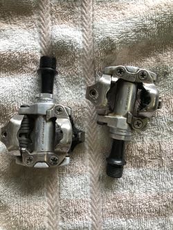 Road bike clip pedals