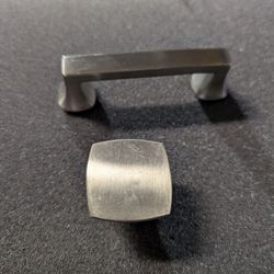 Cabinet Hardware 