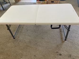 Peakform 4ft folding table white folded table