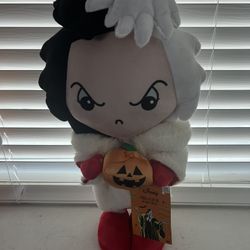 Halloween Cruella De Vil Greeter